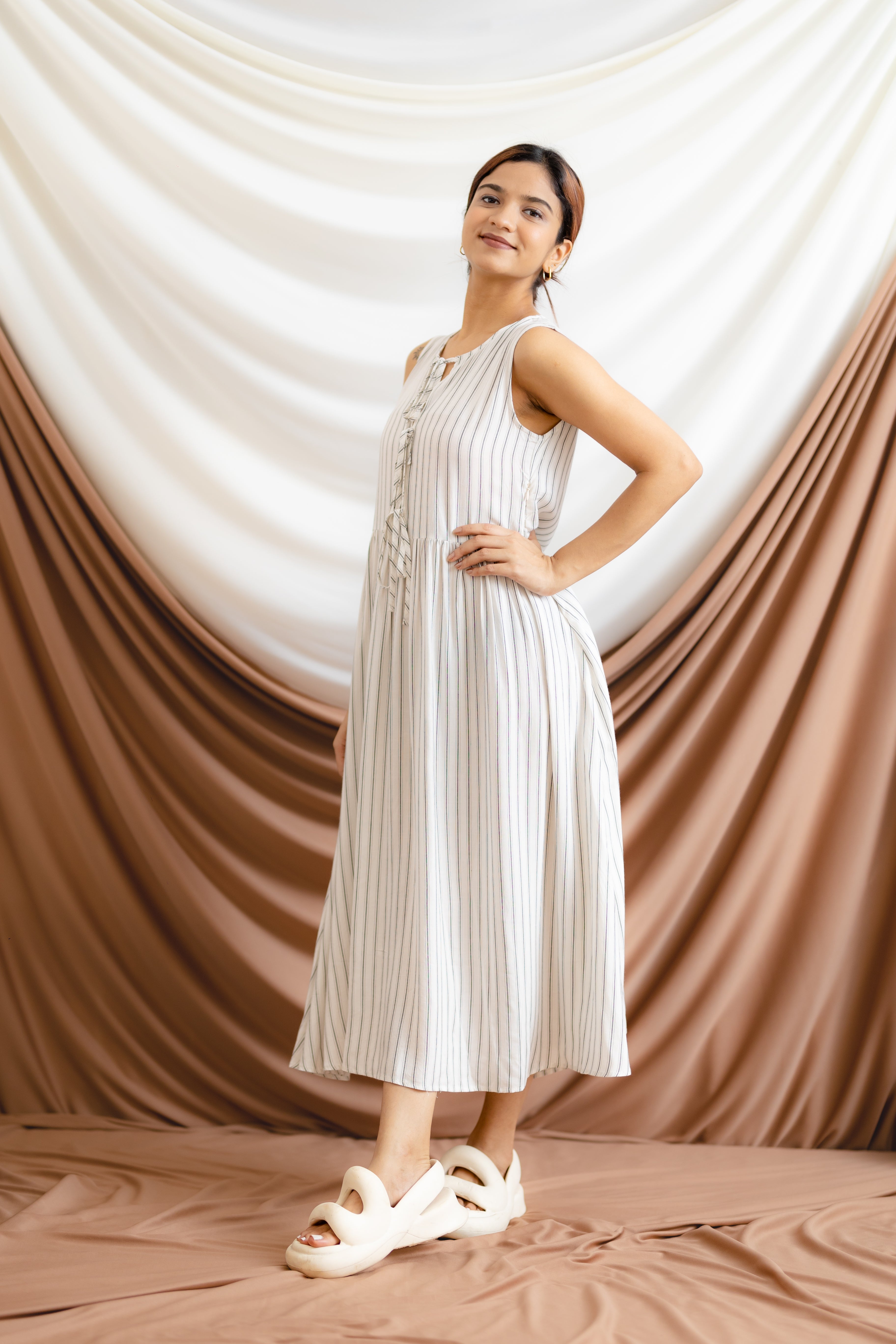 White Stripe Knot Dess