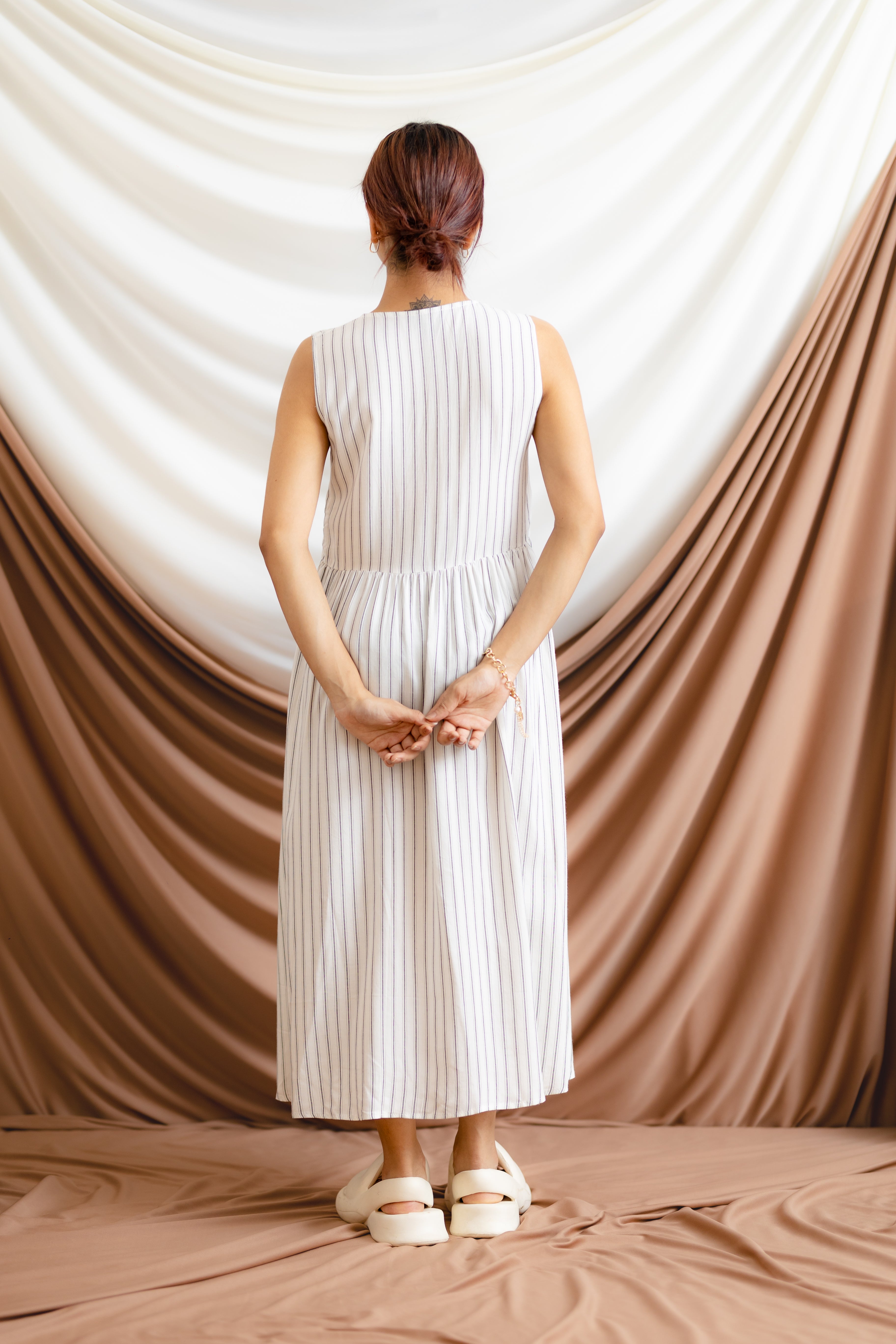White Stripe Knot Dess