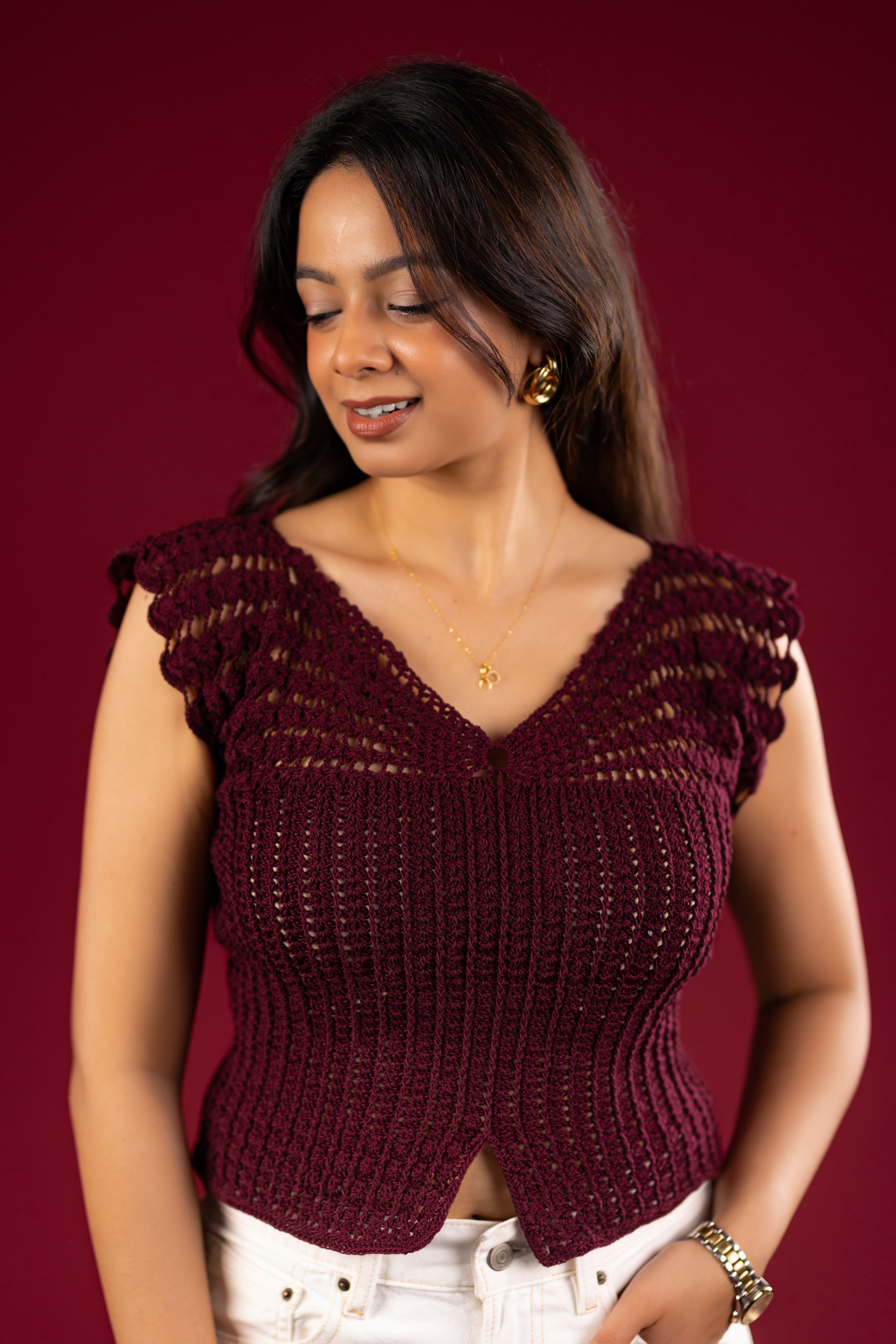 Structured V-Neck Knit Top in  Merlot