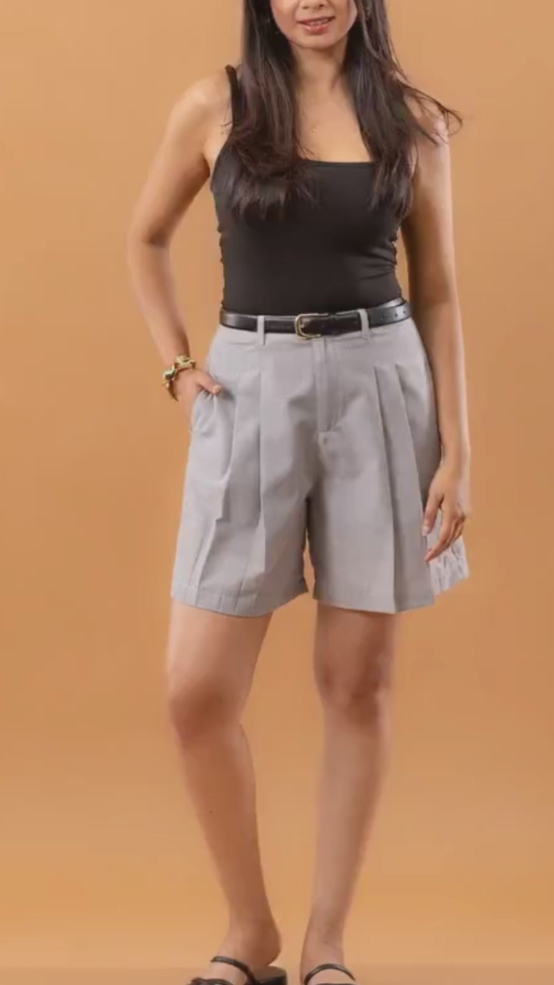 Fine Cotton Wide-Leg Pleated Shorts